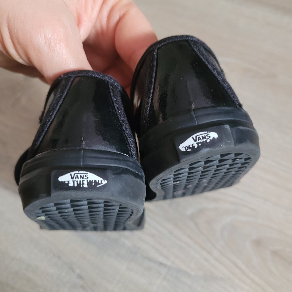 sneakers - Picture 3 of 3